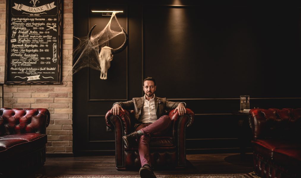 Birkák közt fekete bárány légy!