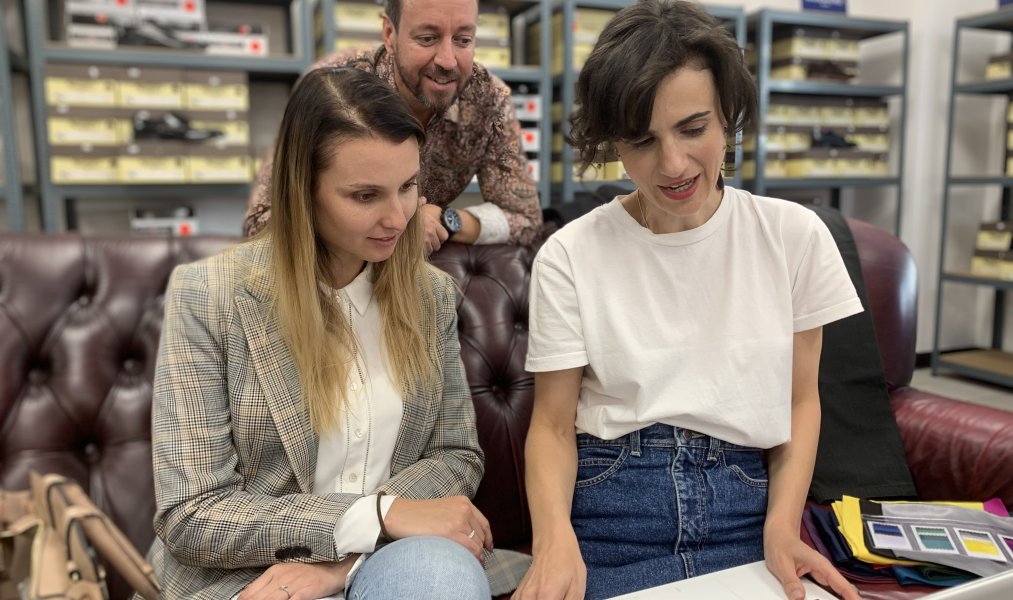 Kendőzetlen báj – mindenki másképp csinálja